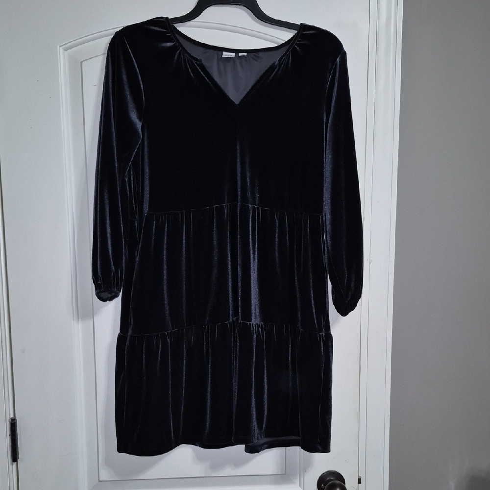 GAP Black Velvet Midi Dress